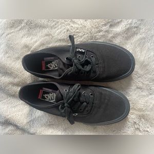 Classic Black Pop Crush Vans Size 7.5 - excellent condition